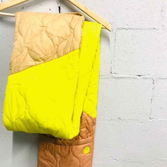 Steve Madden Accessories - Steve Madden Puffer‎ Scarf